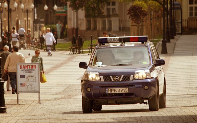 – Pojemnik na plastik, który stał miedzy budynkami 13 a 15 na ulicy Cieplickiej został skradziony co pracownicy naszej firmy zgłosili policji – usłyszeliśmy od pracownika firmy Simeko.