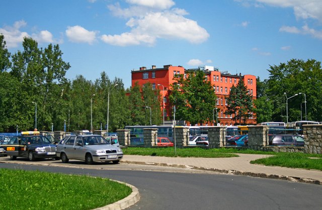 w-malinowym-dworku-za-piec-milionow-zotych-16200