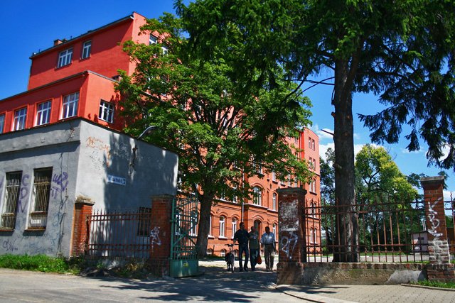 w-malinowym-dworku-za-piec-milionow-zotych-16200