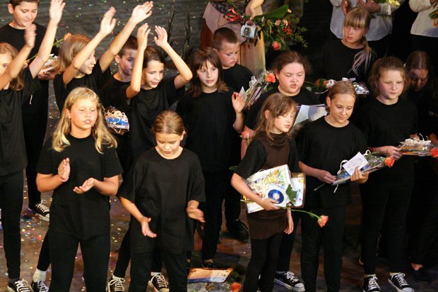 sukces-premiery-jelonkow-modzi-z-certyfikatami-aktorskimi-16286