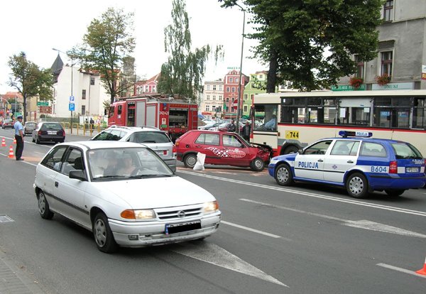 karambol-w-centrum-miasta-16396