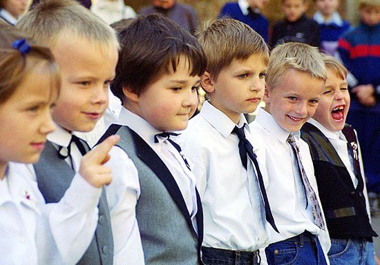 Wśród najmłodszych jeleniogórzan jest więcej chłopców.