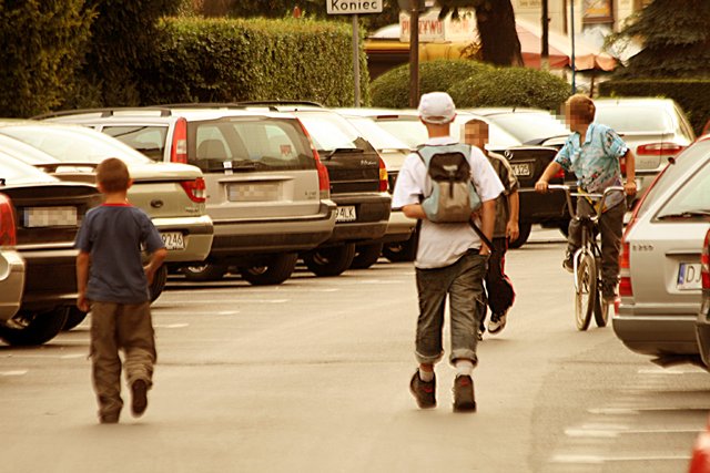 Ulicą Bankową po godz. 17 rządzą nieletni