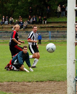 chojnik-wygrywa-na-inauguracje-lolek-bohaterem-meczu-16634