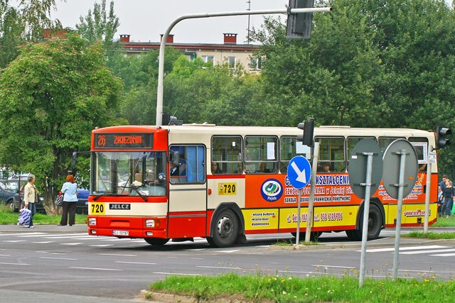 komunikacja-z-zabobrza-wciaz-z-przerwami-16682