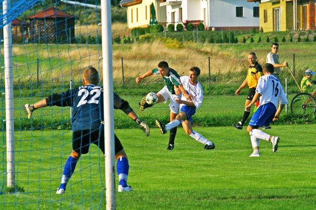 hokejowy-wynik-w-jezowie-zwany-swinskim-remisem-16704