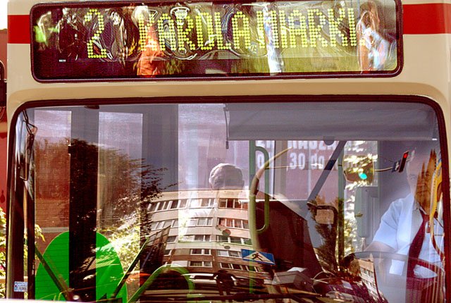 w-autobusie-tylko-pod-krawatem-16825