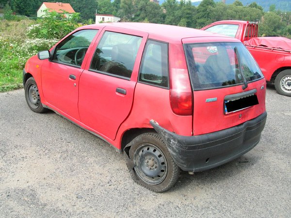 wjechaa-pod-volkswagena-trafia-do-szpitala-16981