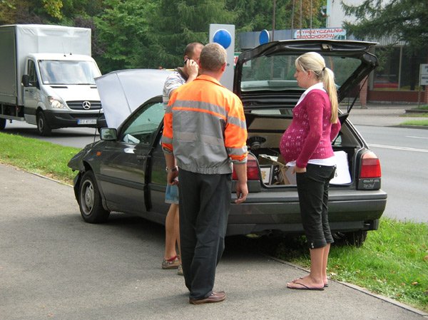 wjechaa-pod-volkswagena-trafia-do-szpitala-16981