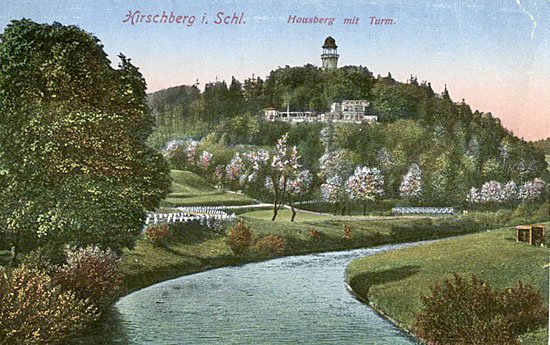 Hausberg z wieżą widokową zbudowaną w 1911 roku. Widoczne zabudowania restauracji, której także dziś nie ma.