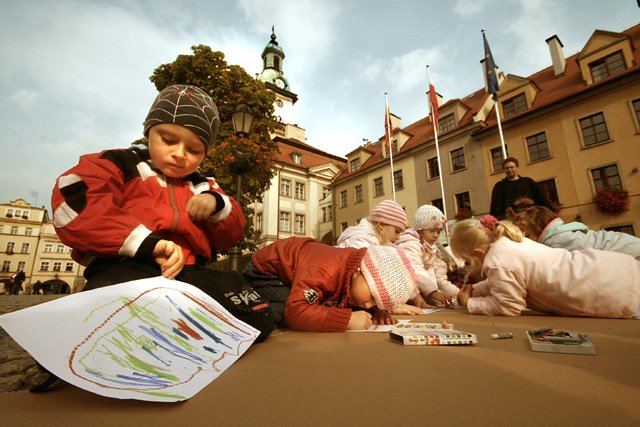 kolorowy-dar-na-jubileusz-rodzinnego-miasta-17323