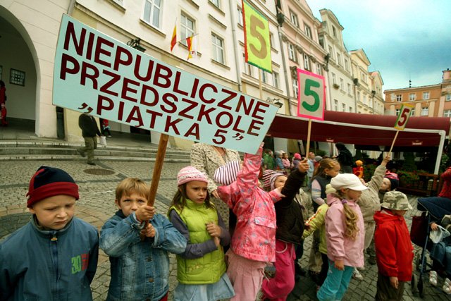 kolorowy-dar-na-jubileusz-rodzinnego-miasta-17323