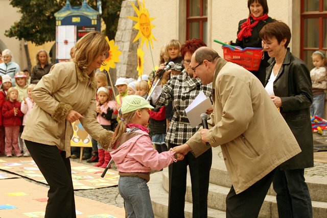 kolorowy-dar-na-jubileusz-rodzinnego-miasta-17323