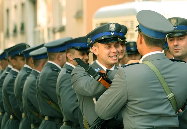wakaty-czekaja-na-przyszych-policjantow-17352