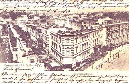Cunnersdorf: kamienice przy Warmbrunnstr. (Wolności) na początku ubiegłego wieku.