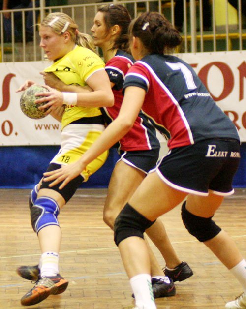 jeleniogorzanki-wygray-po-walce-pika-reczna-17425