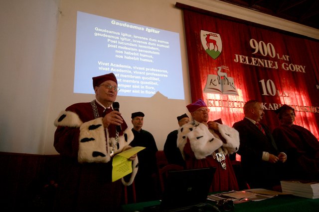 kolegium-karkonoskie-stawia-na-rozwoj-17570