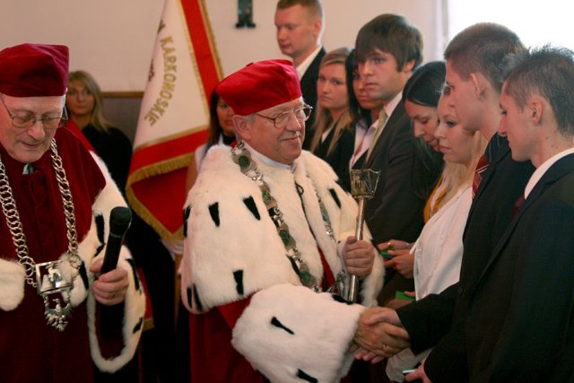 kolegium-karkonoskie-stawia-na-rozwoj-17570