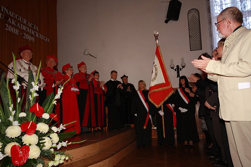 kolegium-karkonoskie-stawia-na-rozwoj-17570