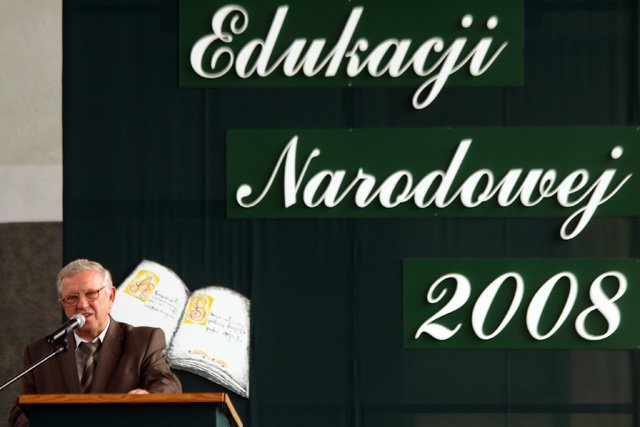 znaczace-nagrody-na-poprawe-nauczycielskich-nastrojow-17589