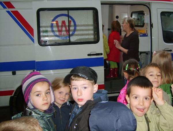 przedszkolaki-w-karetce-pogotowia-17734