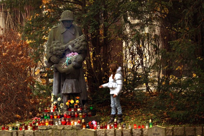 dzien-zaduszny-peen-zadumy-17908