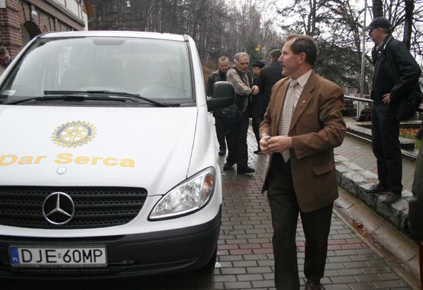 bus-darem-serca-18016