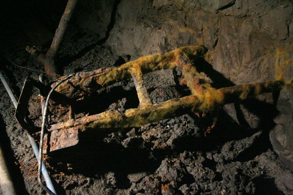 podziemna-fabryka-broni-odkopana-18236