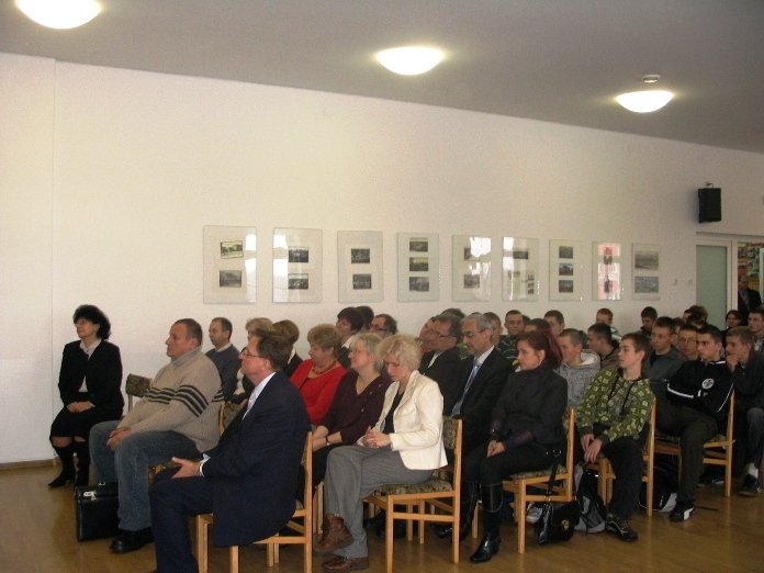 ucza-sie-tylko-gdzie-pojda-do-pracy-18305