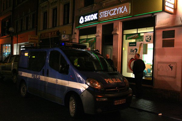 skok-na-kase-w-centrum-18316