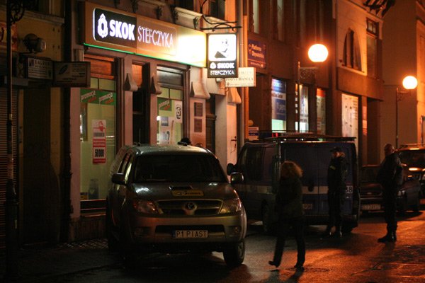 skok-na-kase-w-centrum-18316
