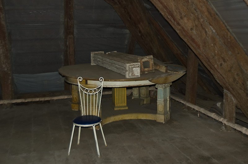 wanna-schaffgotscha-na-strychu-paacu-18468