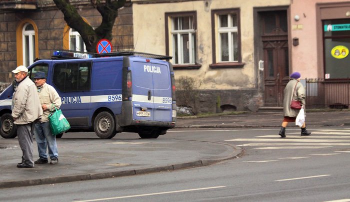 – To wyjątkowo zdradliwe przejście – mówią mieszkańcy ulicy Wyczółkowskiego.