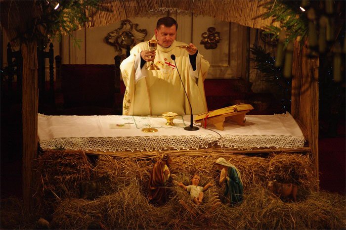 Pasterka w kościele w Mysłakowicach.
