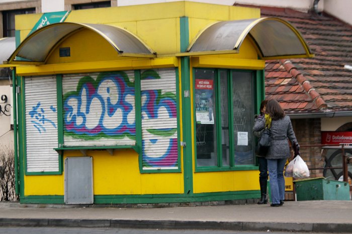 zamykaja-kioski-na-cztery-spusty-19374