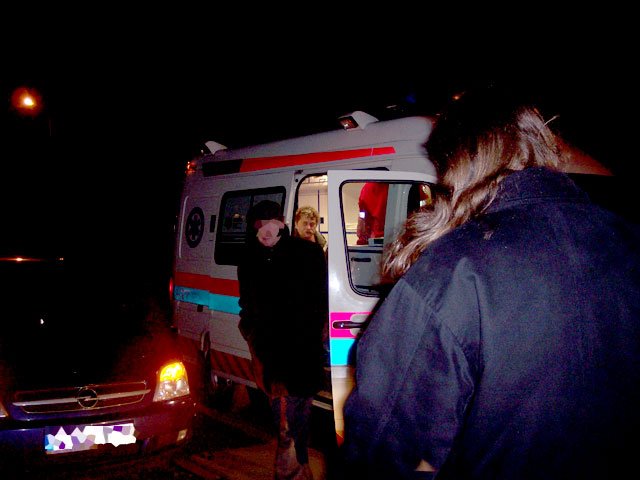 Pogotowie i policja chwilę po zdarzeniu przy ulicy Podgórzyńskiej.
