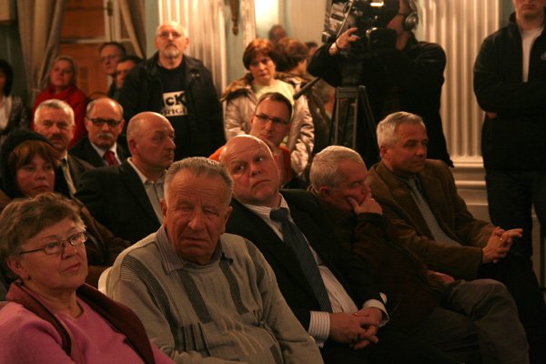 termy-cieplickie-rozgrzewaja-emocje-19761