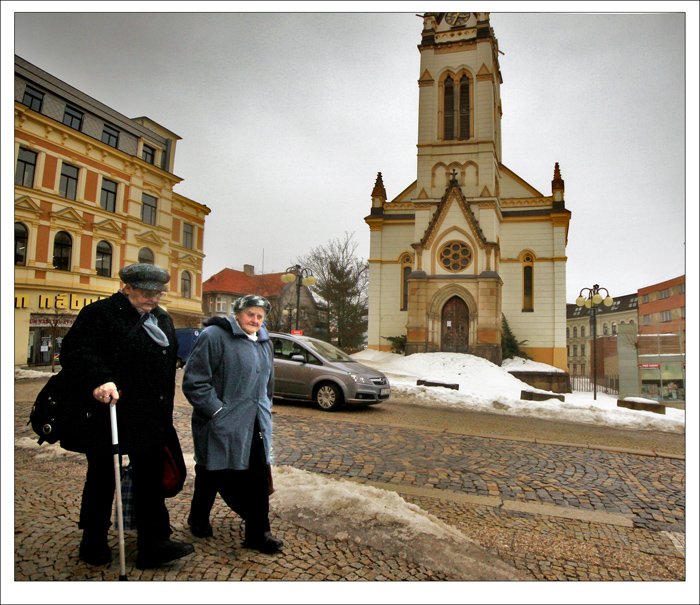 spacerkiem-po-jabloncu-19936