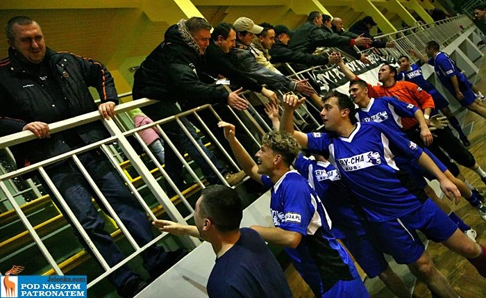 xv-kolejka-ligi-mos-w-futsalu-2003