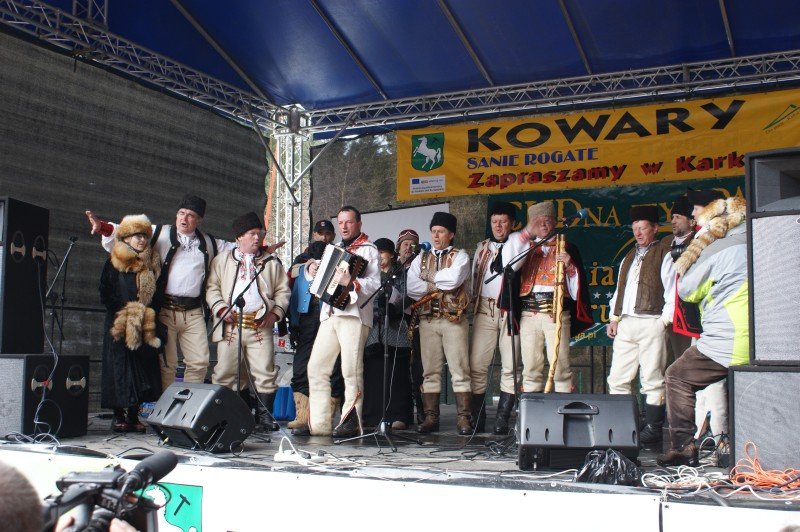 sanie-z-rogami-hitem-weekendu-20074