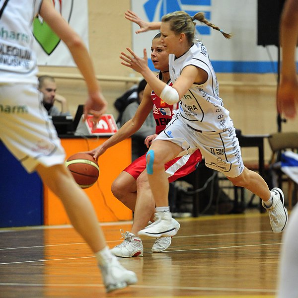 dziesiata-porazka-koszykarek-finepharm-20109