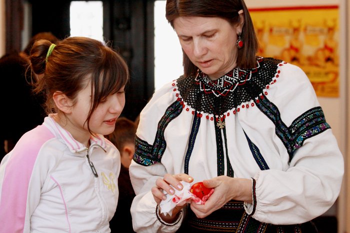 ostroznie-jak-z-jajkiem-20122