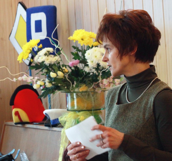 w-bajce-pod-policyjnym-parasolem-20144
