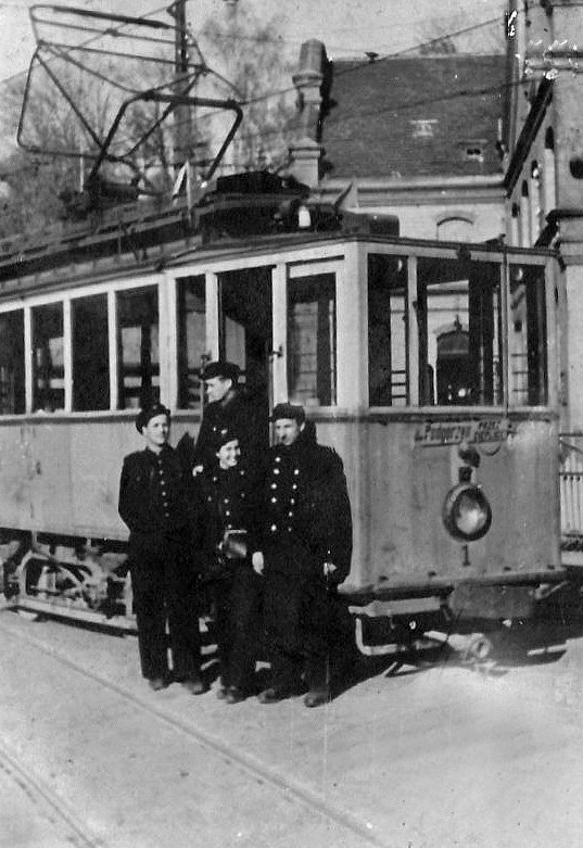 jak-tosiek-jezdzi-tramwajem-20167