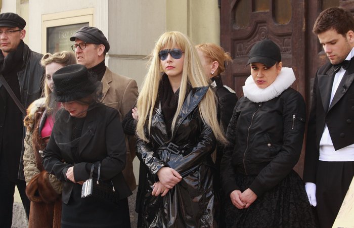 pogrzeb-teatru-na-oczach-vipow-20275