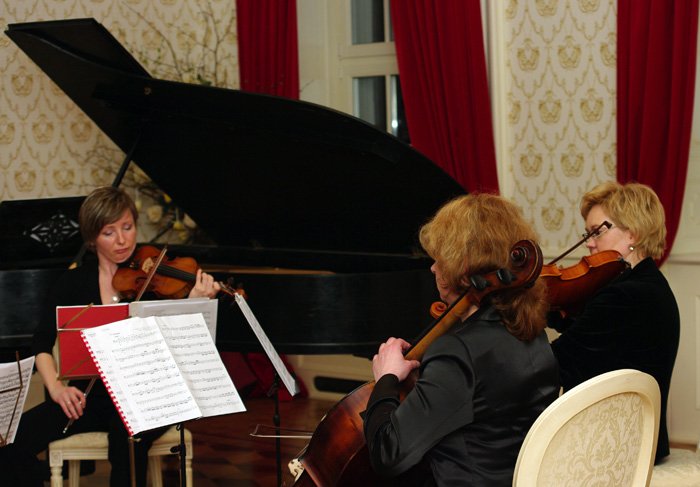 pasyjne-klimaty-w-paacu-staniszow-20527