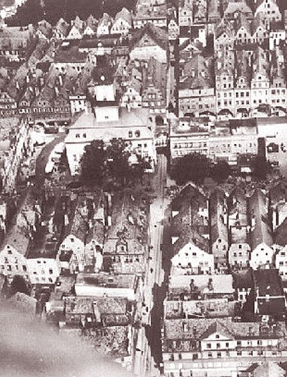Ulica Długa (Langstrasse) z lotu ptaka – zdjęcie sprzed 1945 roku.
