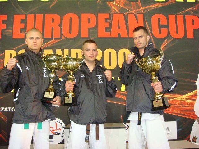 sukces-naszych-zawodnikow-w-pucharze-europy-oyama-karate-ikf-21212