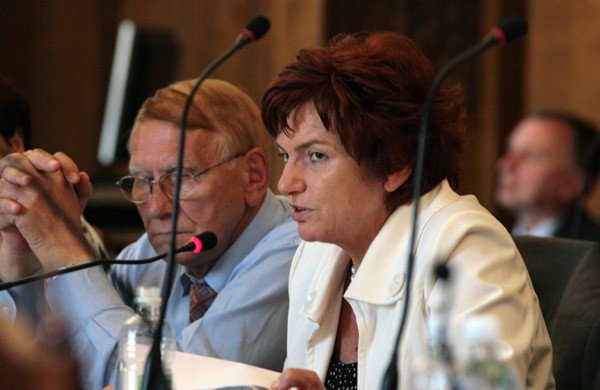 radni-zwiekszyli-budzet-miasta-i-zlikwidowali-szkoy-21322