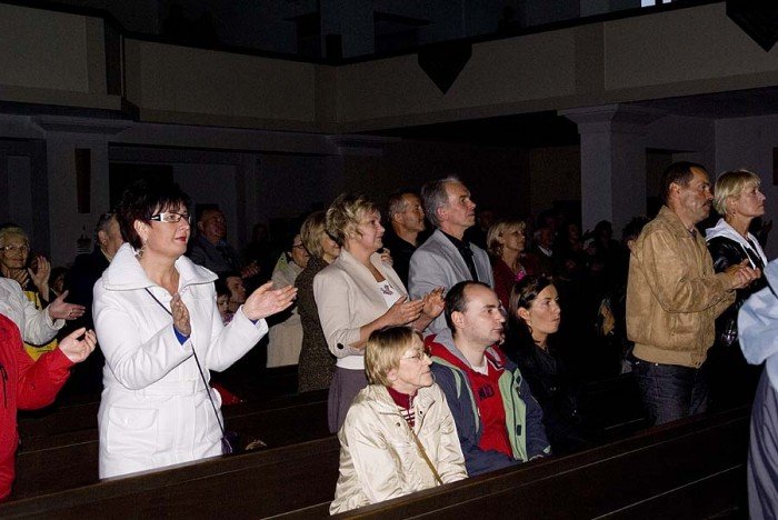 zywioowo-w-rytmie-gospel-u-matki-boskiej-21408
